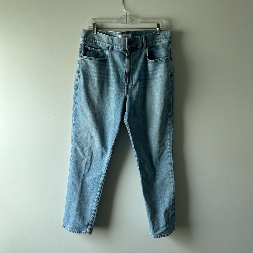 Lafayette 148 New York light wash slim leg jeans